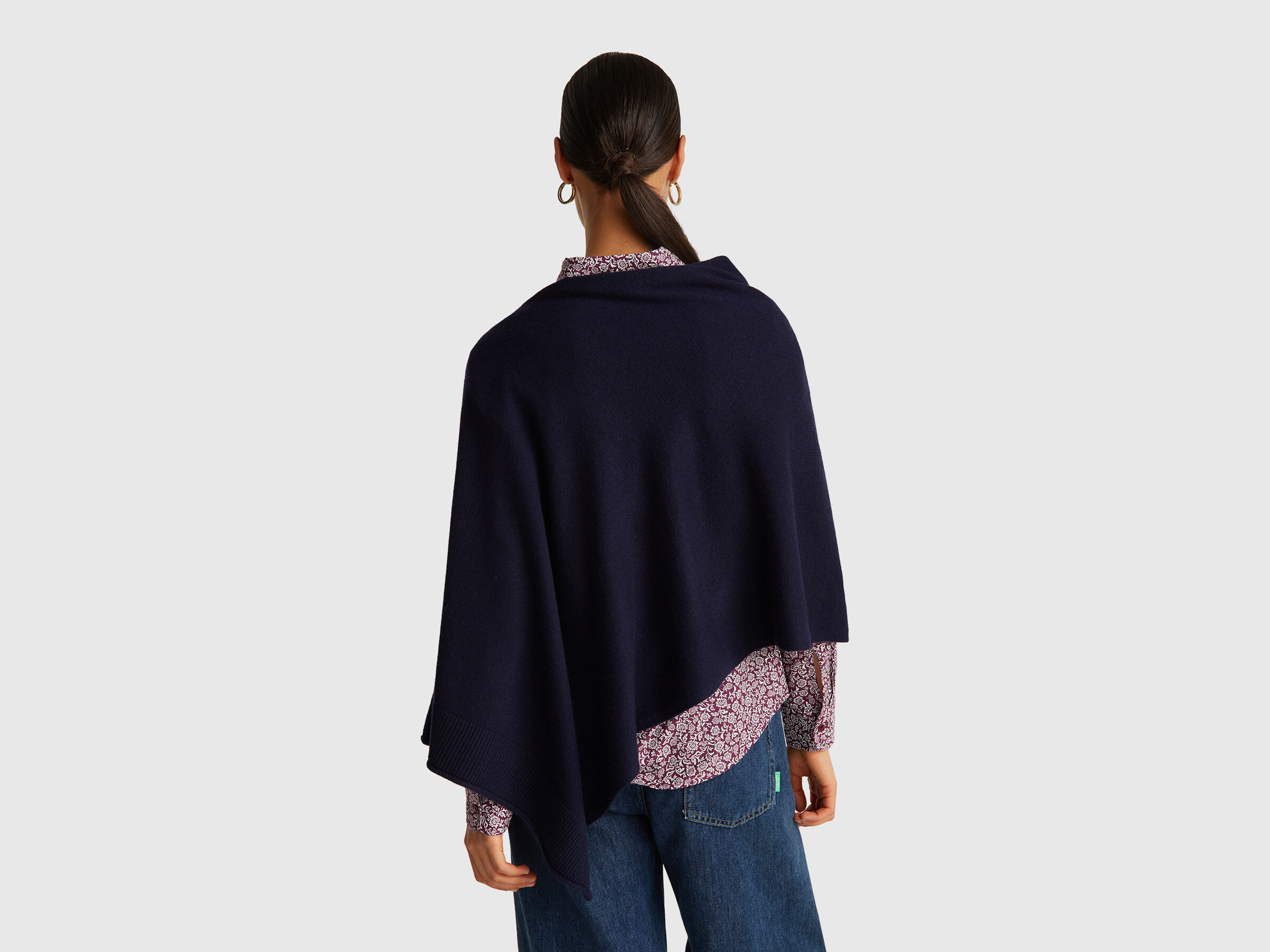 CAPE Women image number 2